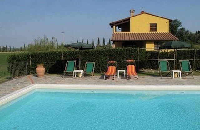 Villa with pool in Tuscany, close to San Gimignano and Volterra