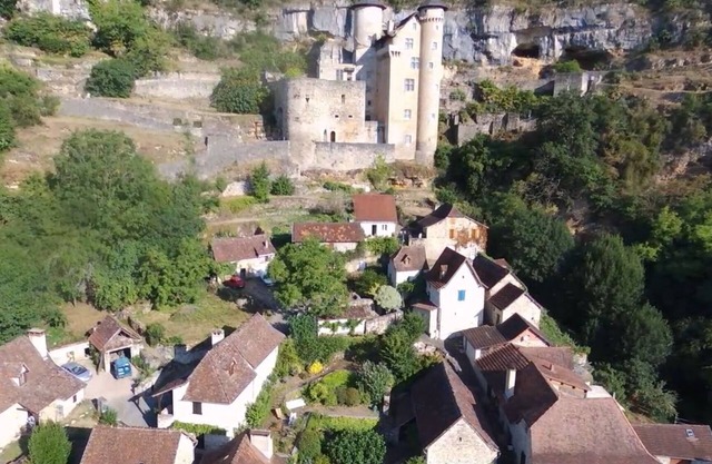 VILLAGE COTTAGE