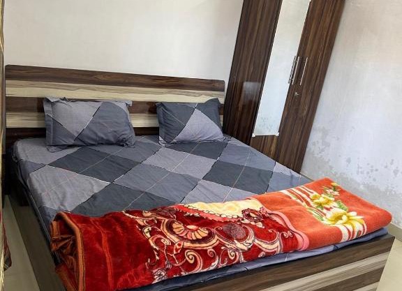 Viraj Cottage 2 bhk AC Free WiFi & Parking Near Ram Mandir
