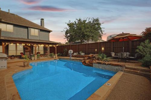 Vista Valley Vacay 5-BD w Pool & Cinema