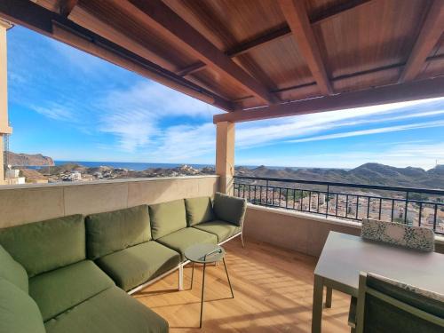 Vistas Panorámicas con Piscina y Parking - By Aloha Palma