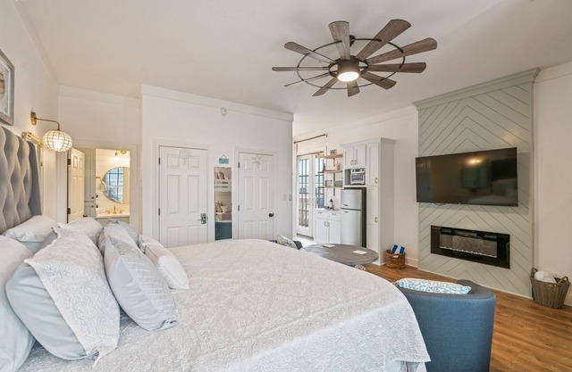 "Vitamin Sea" 30A Retreat in The Villages of South Walton Building G Unit B379