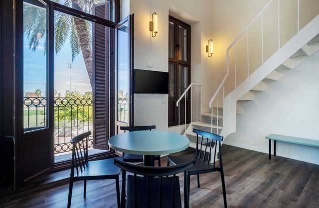 VLC HOST - Reina 168 Duplex 13