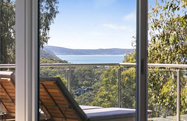 Vue De Mer - Stunning and specious in the treetops
