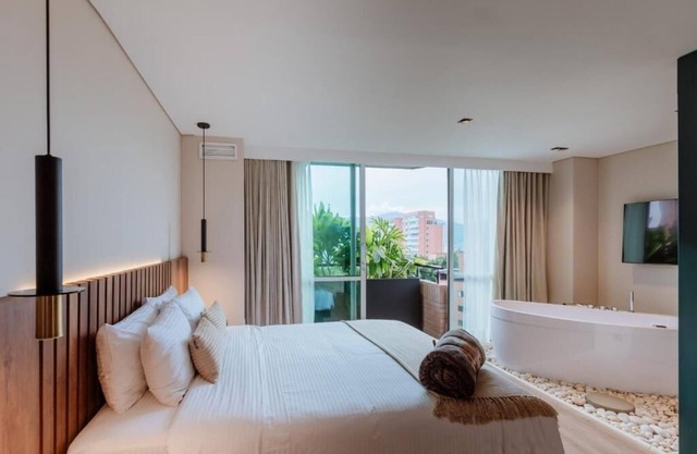 w* | Chic Loft w/Amazing View in Poblado