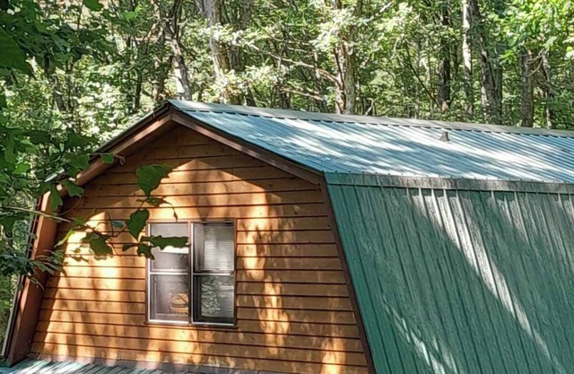 Walk to Restaurants, Shops & Bars - inside Helen GA city limits