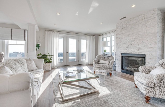 Walk to Rye Harbor State Park: Home w/Ocean Views