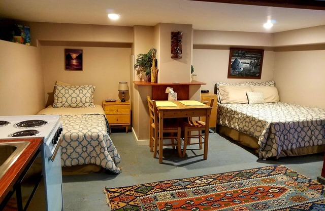 Walk to SandBar, Klickitat River, Wine Tasting - Dogs welcome!