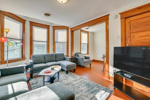 Walk to Washington Park Remote Work-Ready Apt!