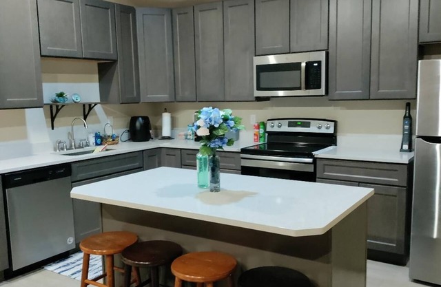 Walk to Whitworth University,close to park, new Pickleball courts, and shopping