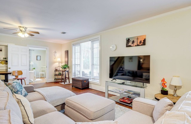 Walkable Home w/Porch in Dtwn St Marys!