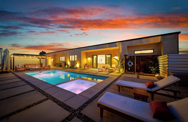 Wander Mojave Modern