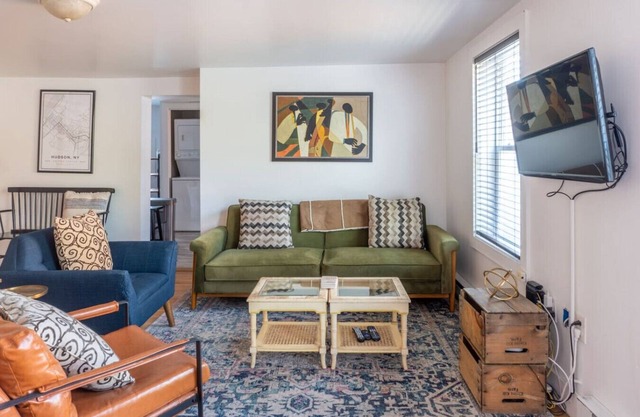 Warren Street Middle of Town