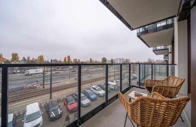 Warsaw Jagiellońska Apartment - Parking, Balcony - by Rentujemy