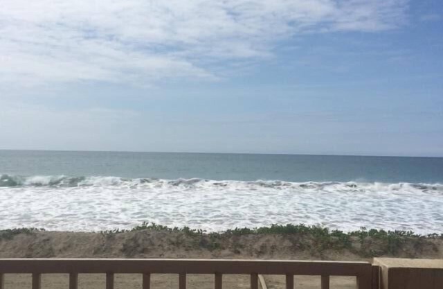 WATCH & HEAR THE WAVES FROM BEAUTIFUL OCEAN FRONT CONDO