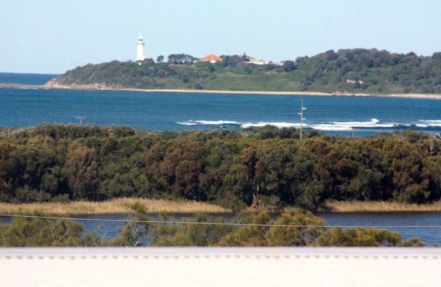 Water Views, Close to Beach & Lake - Relax! nCosy Fire, Pool Table Foosball Spa