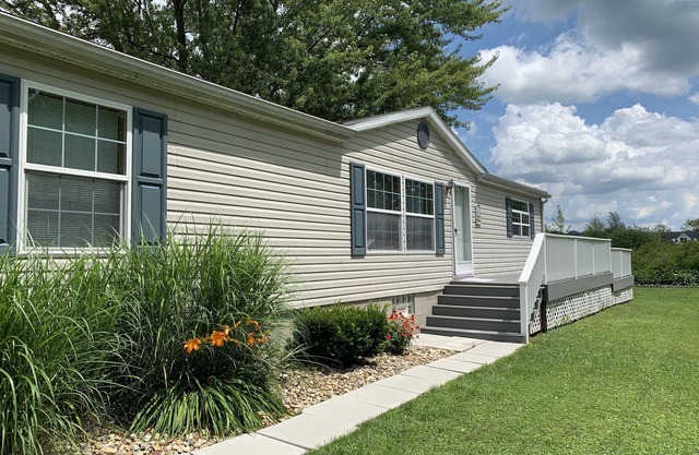 Waterfront 3 Bedroom 2 Bath Home with DOCK!