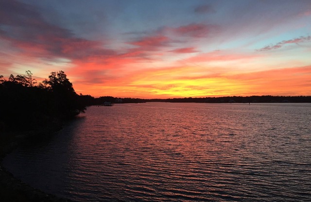 Waterfront Home In Beautiful, Serene Setting. Close To Beaches!