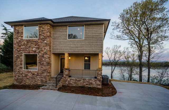 Waterfront Home over 5000 sq ft!