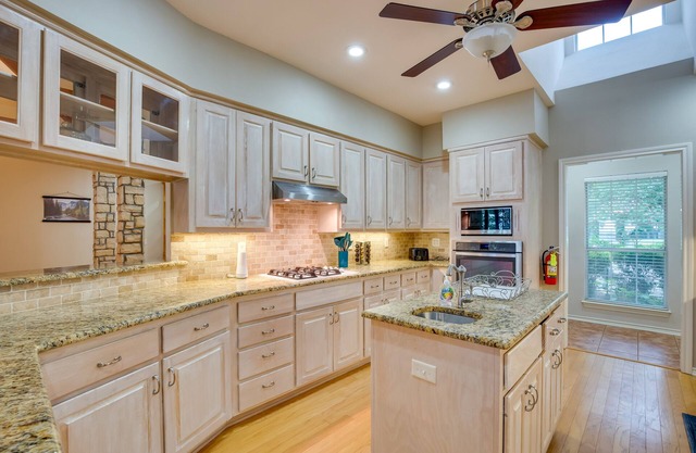 Waterfront Lake Fork Vacation Home w/Boat Dock!