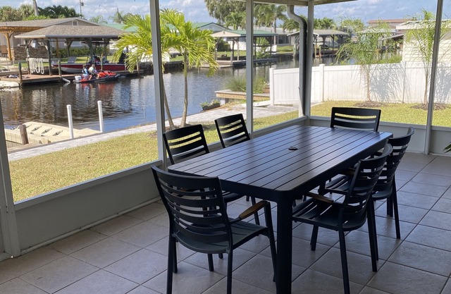 Waterfront, Newly renovated House, Open floor plan, Garage, near Canaveral