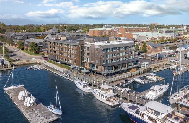 Waterfront! Wyndham Inn on Long Wharf Resort