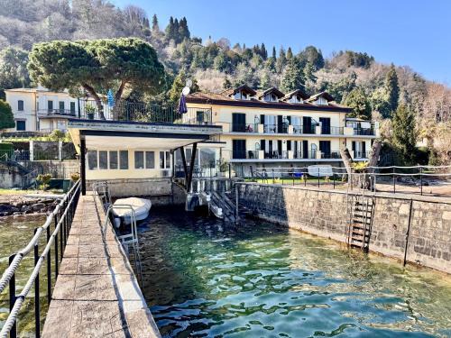 Waters Edge Apartment