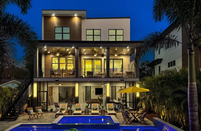 Waterside Gardens: Featured on TV Show "StayCation"