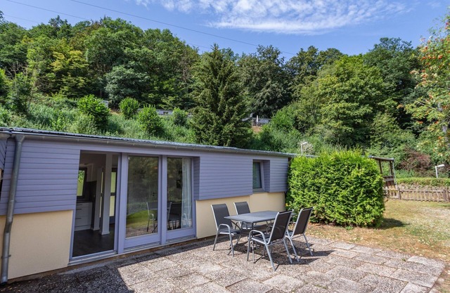 Waxweiler Hillside Retreat