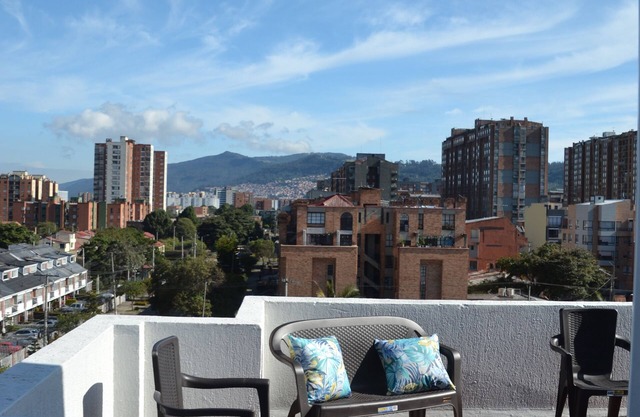 We love Carlos Vives adorable penthouse apartment in safe, family friendly area