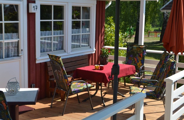 We warmly welcome you to Lake Userin.