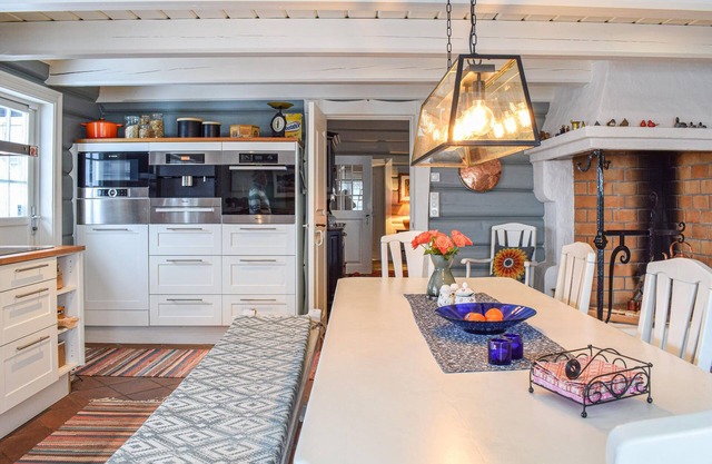 Welcome to Bjørnslykka, a former homestead that is a spectacular experience in itself.