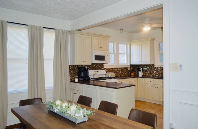 Welcome to Blue and Gold Getaway!