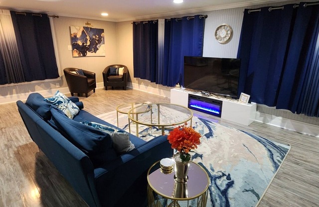 Welcome to Momence, Il. A small quiet town with alot of charm.