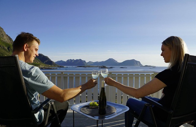 Welcome to Nyken Resort - at the start of the Queen's Route!