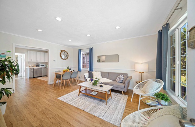 Welcoming 3-bedroom Home Near Beaches and SoFi