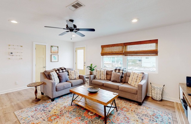 Welcoming stay near the beach with a large deck, washer/dryer, and central AC