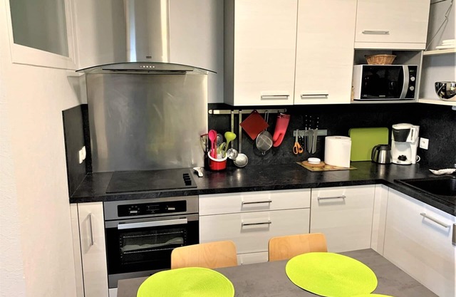 Well equipped apartment 500m from the beach and shops in PERROS-GUIREC