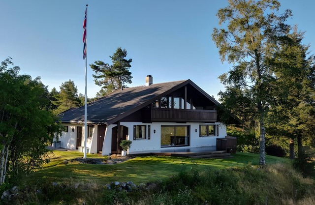 Well equipped apartment - nice host - quiet, beautiful area - top rated