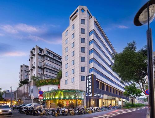 Wenzhou wumajie all-weather hotel shamao river branch - located in the city center pedestrian street with breakfast coffee afternoon tea free laundry drying service free gym free daily necessities free wifi tourist attractions hotel recommendation