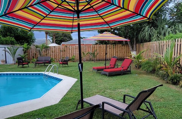 West Palm Beach Tropical Oasis