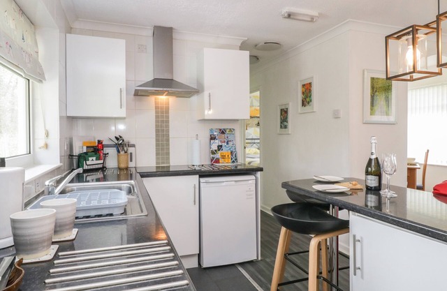 WESTVIEW, pet friendly, country holiday cottage in Liskeard