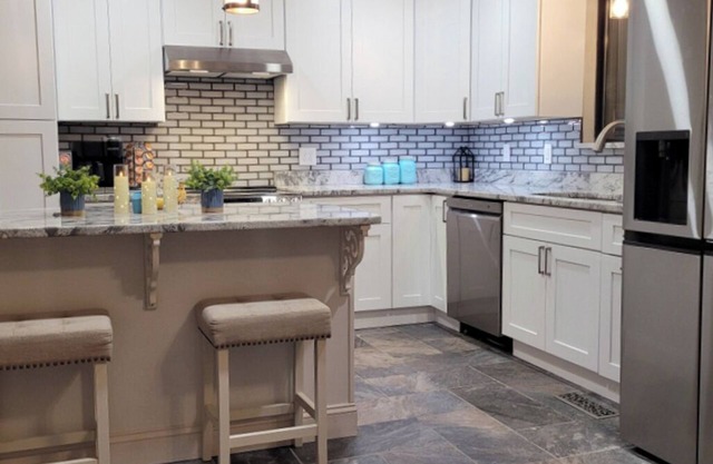 Whispering Oaks Hideaway