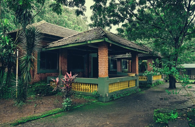 Whispering Peepul Resort