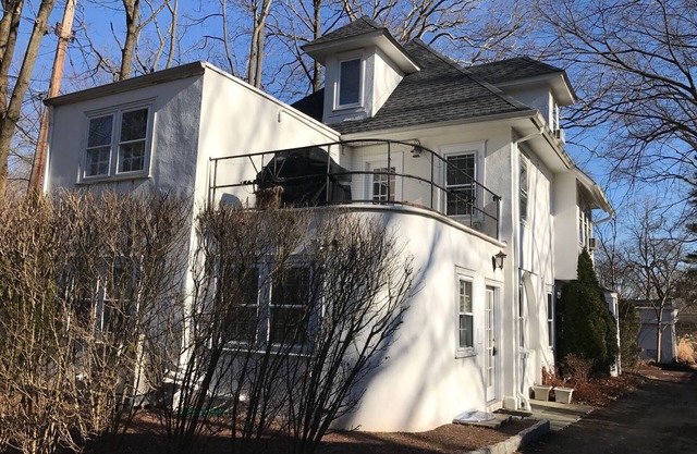 White House First-Floor Condo w/parking