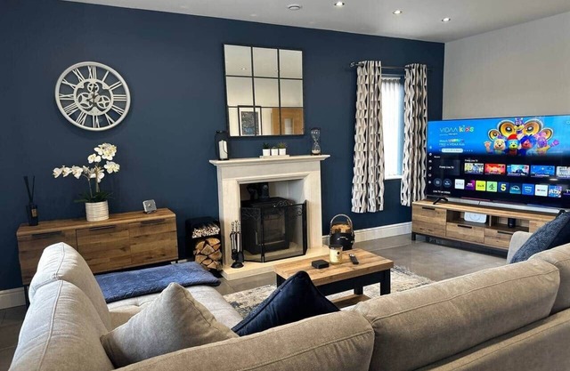 Whitehaven Holiday Bungalow with hot tub