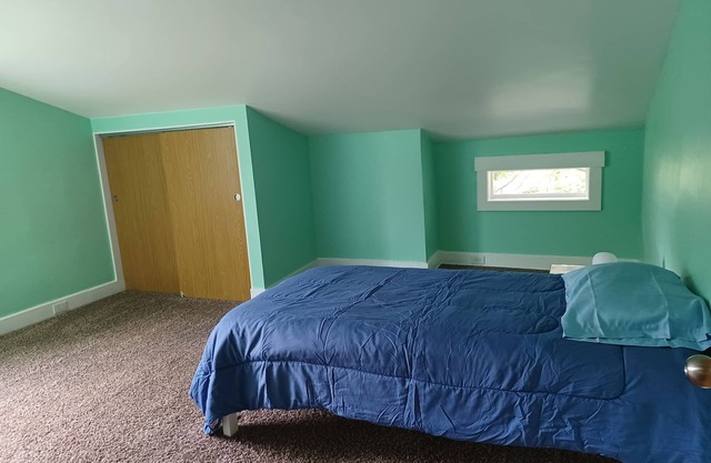 Whole House in the Heart of Northside, Close to Everything in Cincinnati