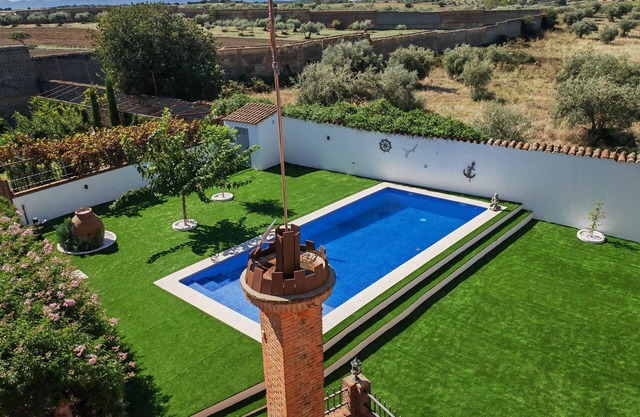 Wide Casa Rural for to 16 persons, ideal for family and friends with games room.