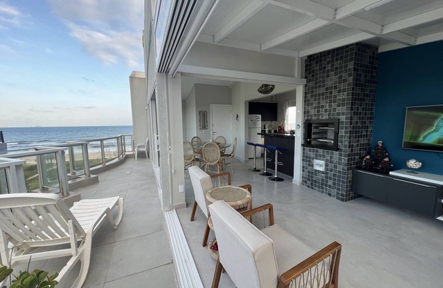 Wide Coverage Facing the Sea and Barbecue