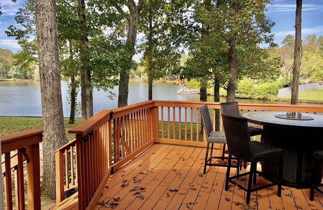 Wildwood Family Fun Lake Cabin